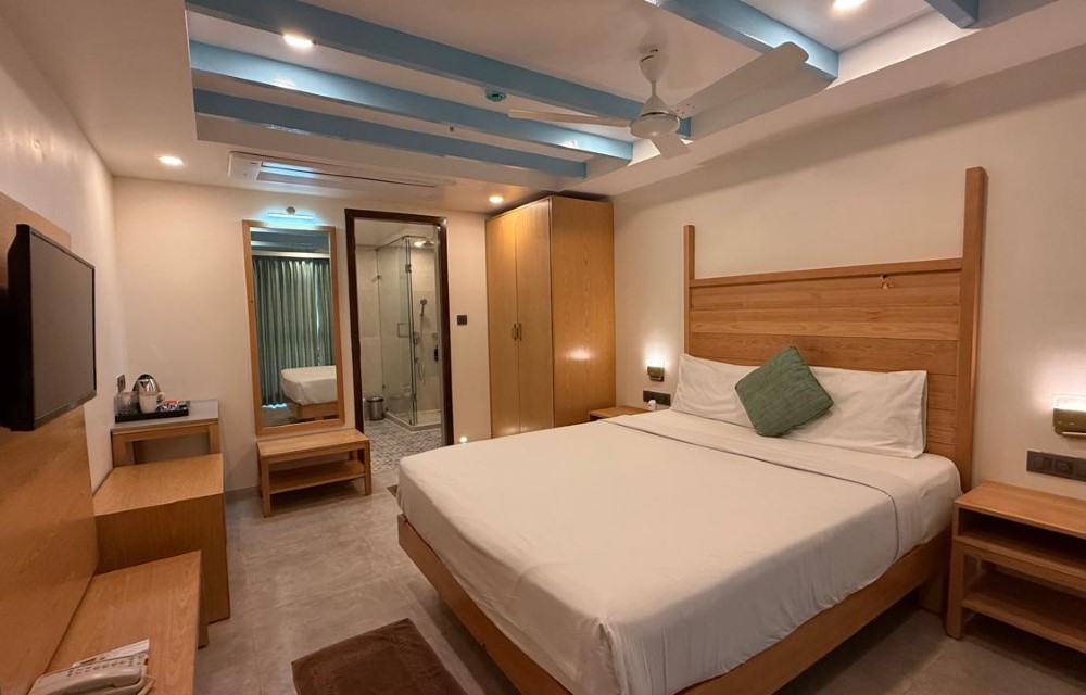 Premium Room with partial Ocean View